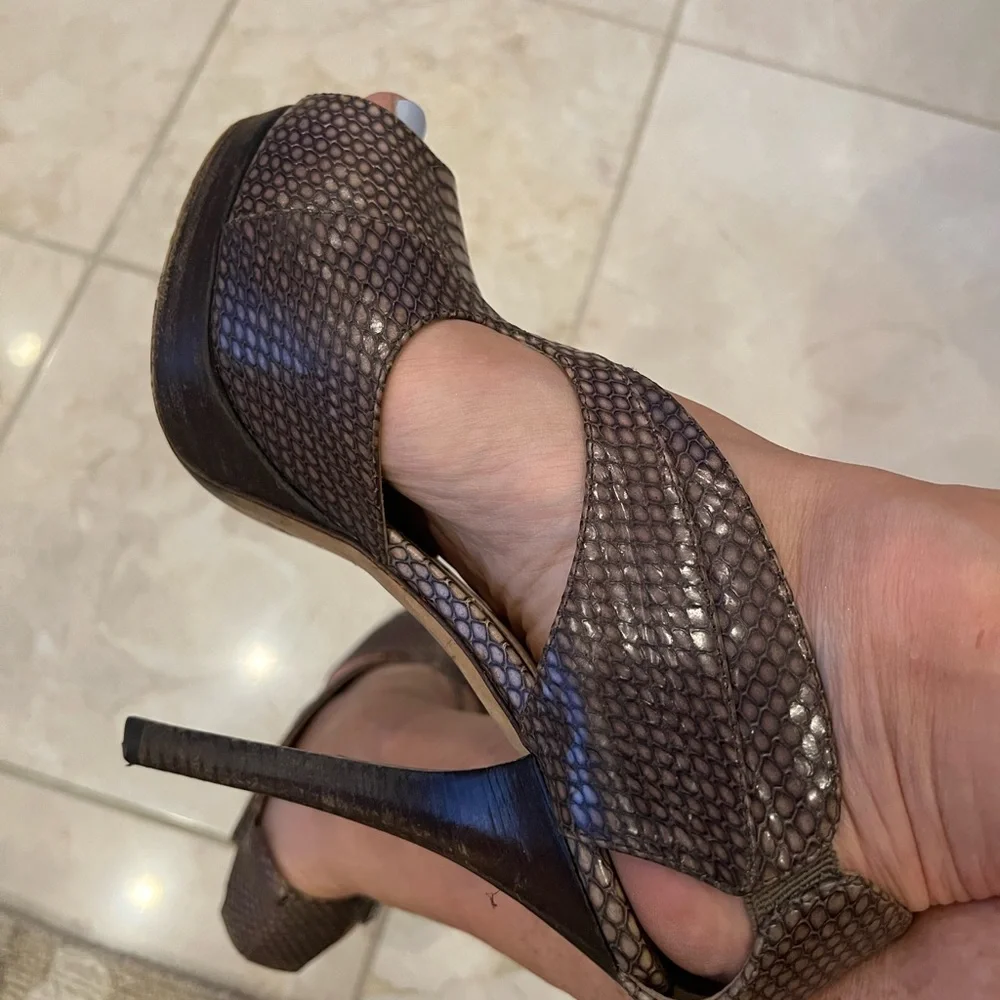 Authentic Fendi Heels (brown alligator skin) - Picture 4 of 7